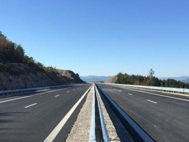 Уикендите камионите ще бъдат сваляни от „Хемус“ – по преценка на пътна полиция