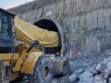 The railway tunnel at Vakarel will become even more expensive