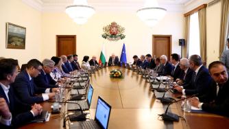 Колко пари изхарчи кабинетът „Желязков“ за командировки в началото на 2025 г.