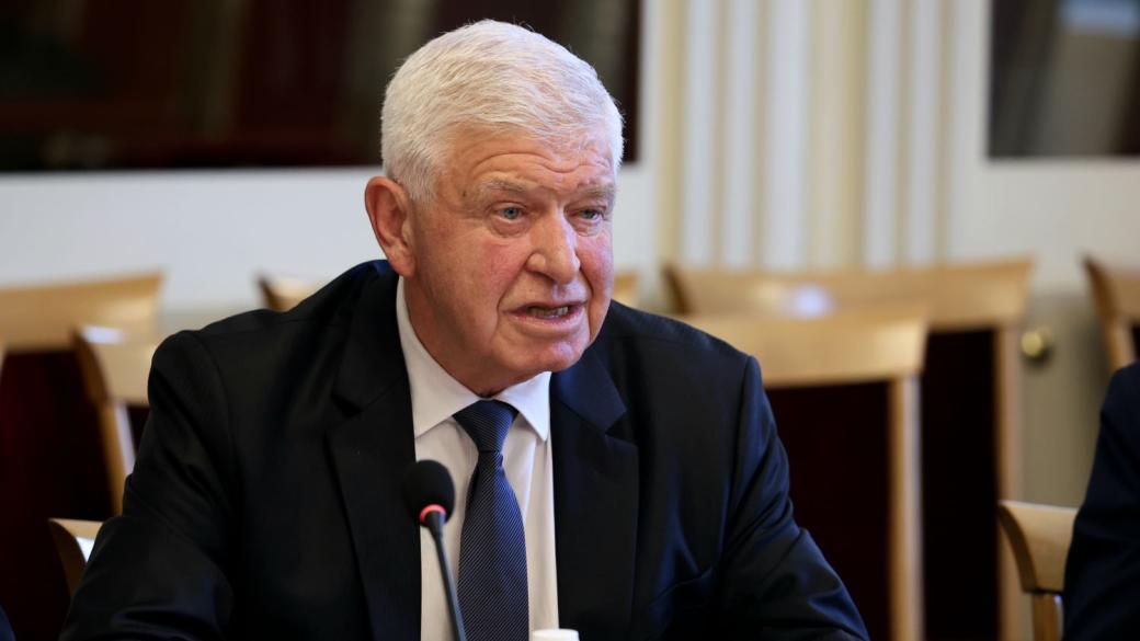 ББР беше активирана за овладяване на набъбващия дефицит