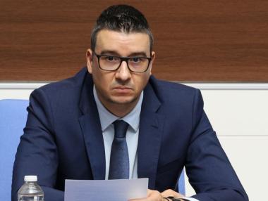 Колко време отнема откриването на набирателна сметка за чуждестранни инвеститори