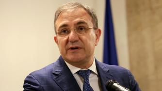 Минималната заплата за следващата година става около 1200 лв.