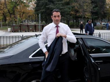 Гвоздейков оправда проблемите в германските вагони с токови удари