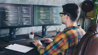 Луда надпревара в AI кодирането: Китайският Kimi K2 е мощна алтернатива на ниска цена