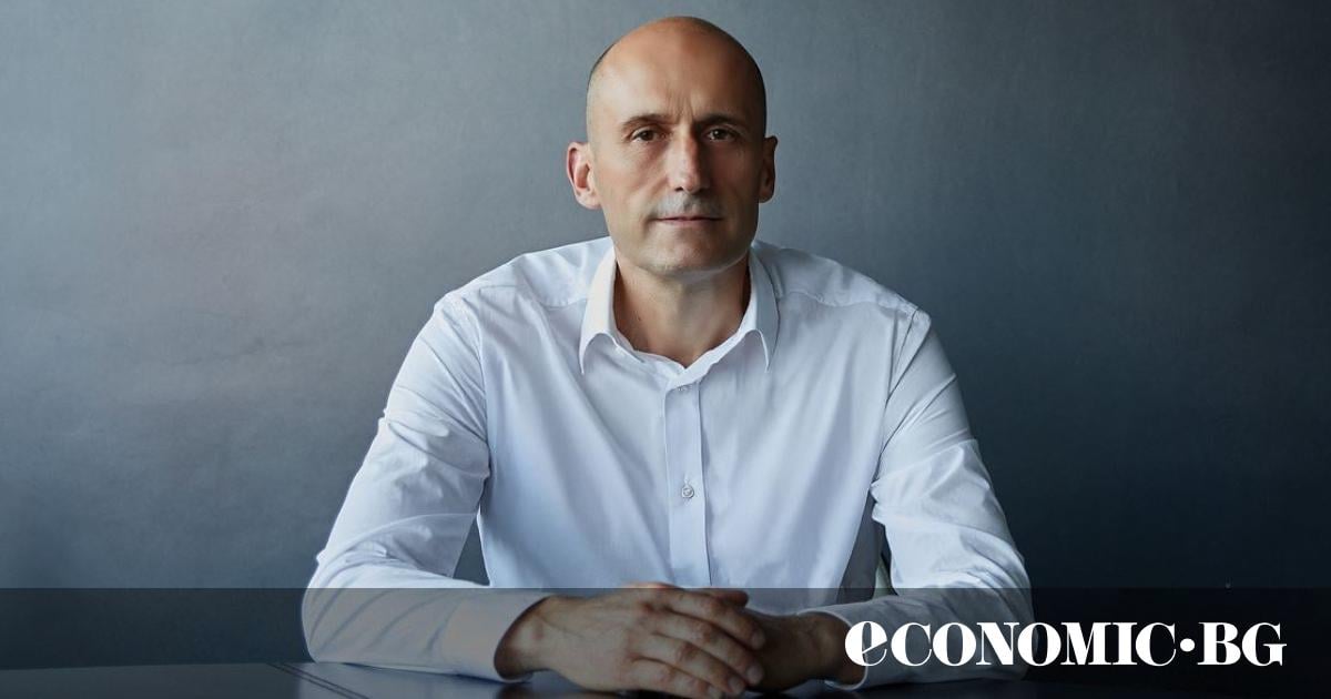 Ангел Желязков е изпълнителен директор на Биовет“ АД от 2000