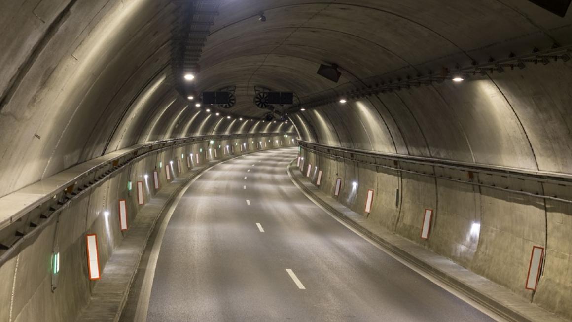 Галерия :: Снимка 1 :: АПИ почти завърши ремонтите по двата тунела на „Хемус“ (галерия)}