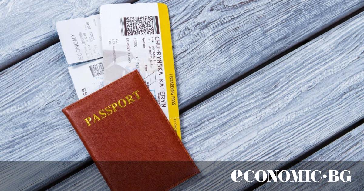 През последните десетилетия външната миграция на български граждани е основен