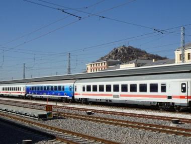 БДЖ няма достатъчно влакове, за да изпълнява графика си