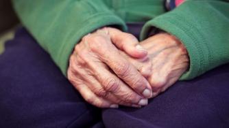 Какво е реалното състояние на българската пенсионна система? (Графики)