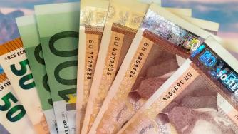 Еврова треска: Българите вече превалутират левовете си преди еврозоната