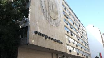 КЗК пита Министерство на енергетиката по проверката на „Лукойл“