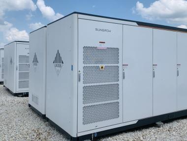 Китайските батерии Sungrow влизат в България с проекти по RESTORE