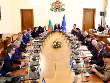 Служителите в ДНСК се увеличават с още 43 бройки