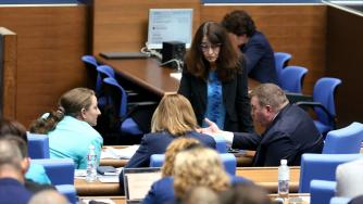 Парламентът прие окончателно санкциите срещу спекулата покрай еврото