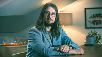 „1 ред код не съм написал“: Вместо за месеци и десетки хиляди лева AI създаде CRM за 9 дни и $100