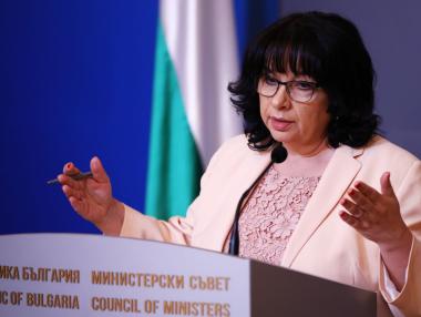 Бюджетният дефицит расте по график