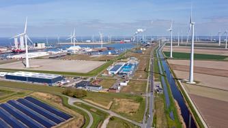 ЕС е в капан между американския газ и китайските технологи