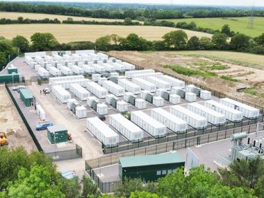 Sunterra ще инсталира 1 GWh батерии в соларните си паркове в България