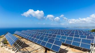 Обещанията за утрояване на зелената енергия са напът да се провалят