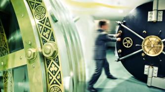 Какво правят българските банки?