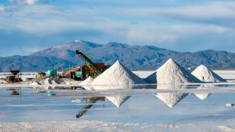 Цените на лития скочиха след затварянето на ключова китайска мина