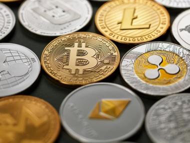 Колко са доставчиците на криптоактиви в България?