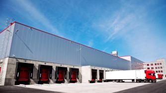 Строителството на нови индустриални площи продължава да се забавя