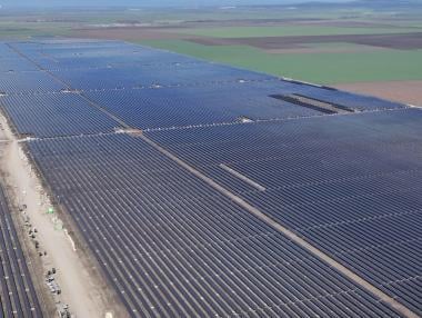 Заработи част от хибридния ВЕИ комплекс край Тенево (галерия)