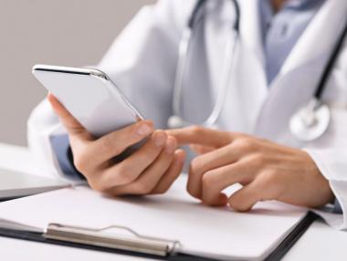 Държавно мобилно приложение показва цените на лекарствата в левове и в евро