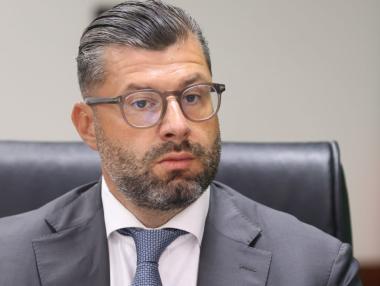 МФ прикани търговците да започнат да се зареждат с евро