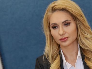 Председателката на КЗП не отхвърли възможността да е служебен премиер