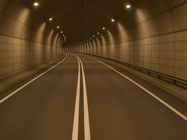 Седмични новини за транспорт: Тунелът под Шипка остава с една тръба; Жп инцидент с композиция на „Булмаркет“