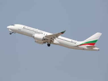 „България Еър“ пуска още полети между София и морето