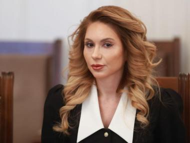 Вечерни новини: Какво бави старта на портала за цени на КЗП; Проверка на имотни сделки в реално време