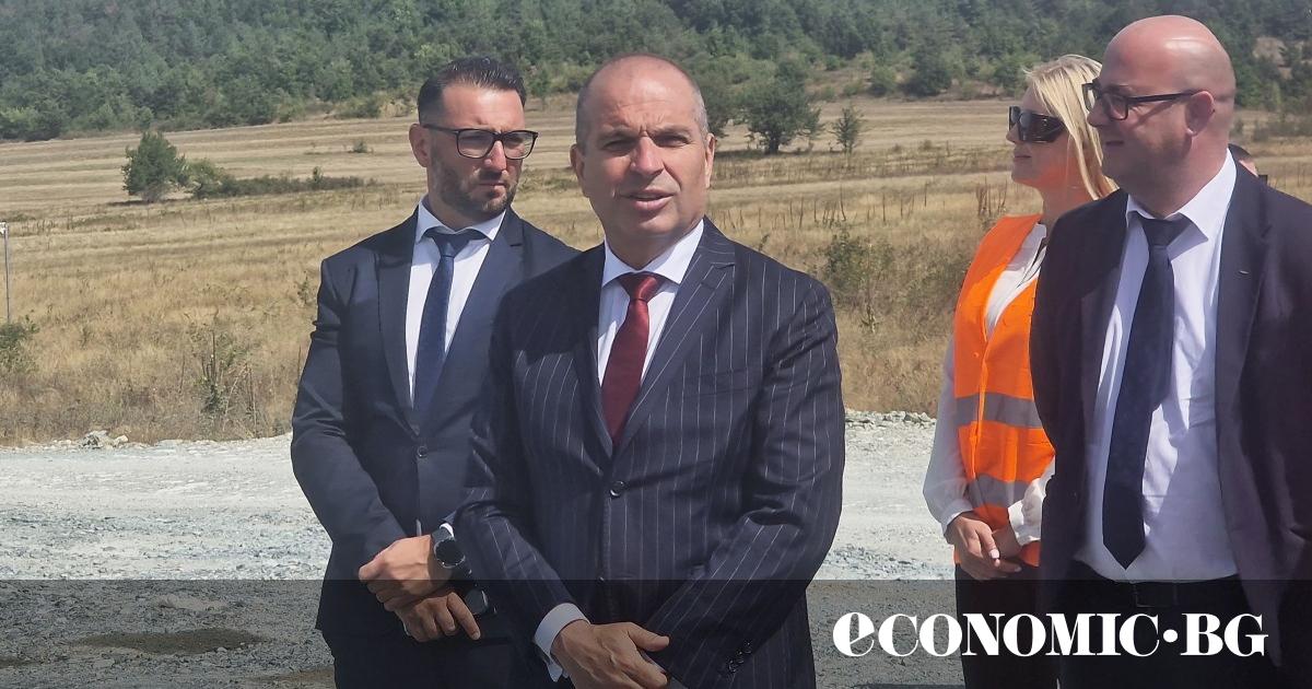 До 2029 г. трябва да бъде завършена железопътната линия между