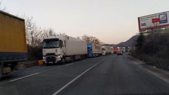 АПИ напомня: Тол таксите за камиони скачат с още 10% от септември