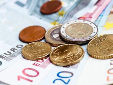 Вечерни новини: 10 млн. лв. за реклама за еврото; Ще вдига ли държавата данъци?