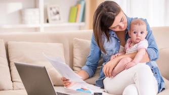 „Продължаваме промяната“ опитва да върне майките по-рано на работа