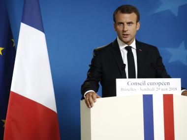 Проблемите с бюджета събориха френското правителство