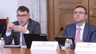 МВФ прогнозира бюджетен дефицит над 3% и предлага вдигане на данъци и осигуровки