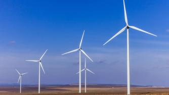 Вечерни новини: България пропилява вятърния си потенциал; Домакинствата задлъжняват все по-бързо