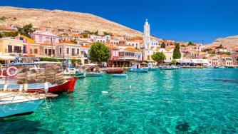 Нови правила за краткосрочните наеми в Гърция