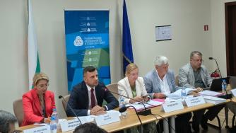 „Климатичен дъмпинг“ грози България без ясни правила за въглеродния данък по границите