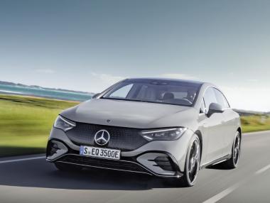 Mercedes сви с 40% въглеродния отпечатък на електромобилите си