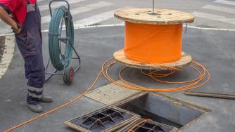 Вечерни новини: България скоростно изгражда 7000 км оптична мрежа; Потенциал за нов вид енергия