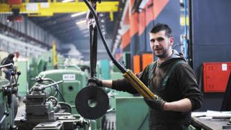 Вечерни новини: Страхотен дефицит на работници в България; Бизнесът минава на 15-минутен пазар на ток