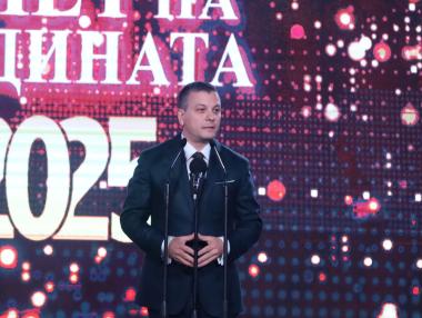 „Да оставим нещо малко, но добро“: Живеем във времена, когато бързо трябва да порастваме