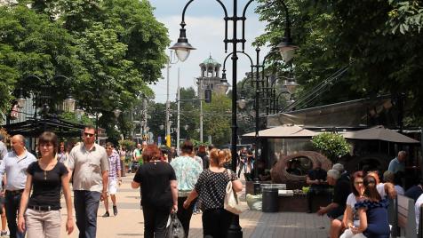 ПП-ДБ предлага 20 хил. по-малко чиновници и край на почивните понеделници