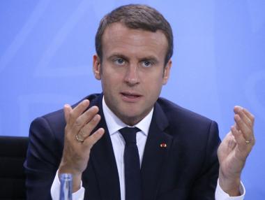 Френската политическа криза приема неочакван обрат