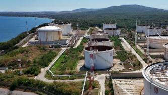 Вечерни новини: Продажбата на „Лукойл“ минава през ДАНС и кабинета; Проектът за 1200-километровия кабел под Черно море